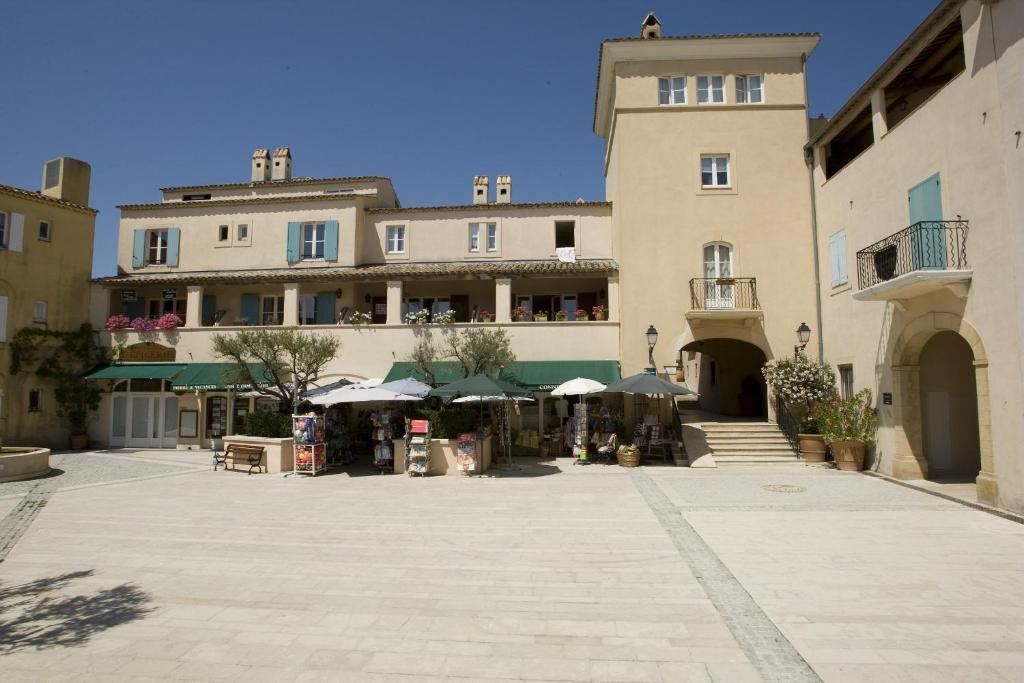 Pierre & Vacances Hotel Du Golf De Pont Royal En Provence Mallemort Zimmer foto